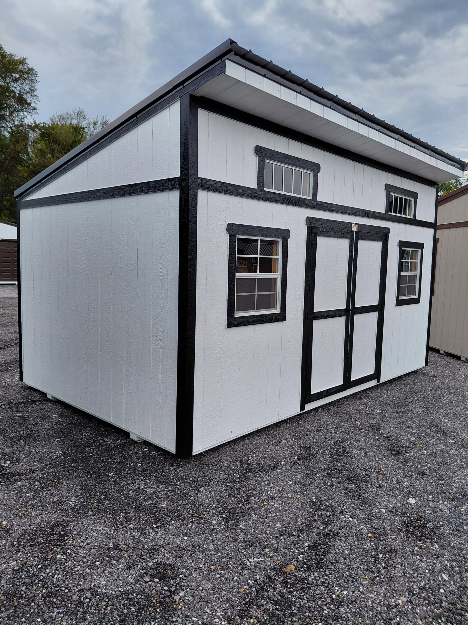 LP Bargain Barn: Single Slope-image