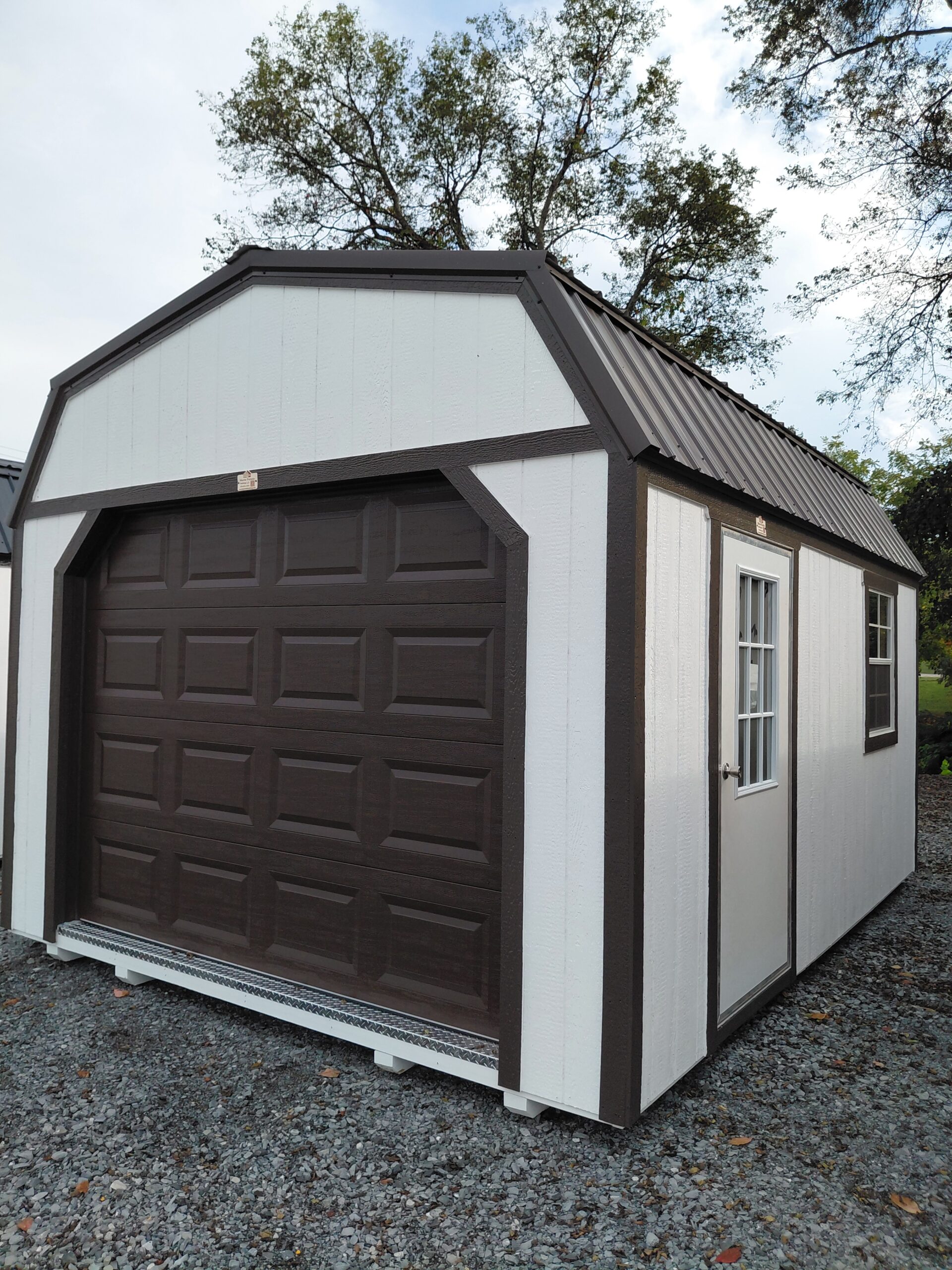LP Bargain Barn w/Garage Door Option-image